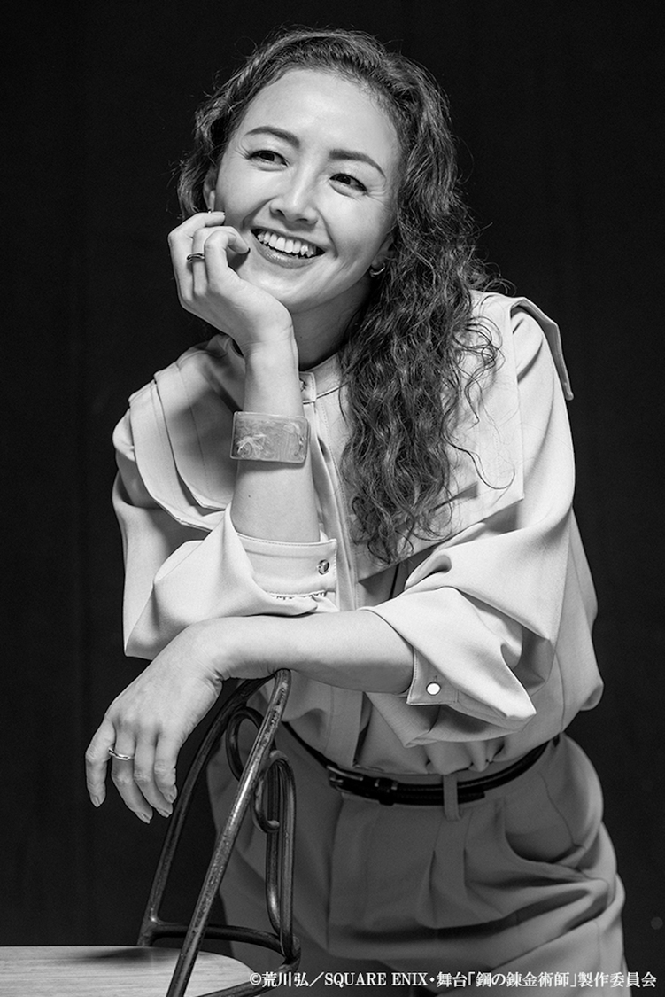 久下恵美（ピナコ・ロックベル役）©荒川弘/SQUARE ENIX・舞台「鋼の錬金術師」製作委員会
