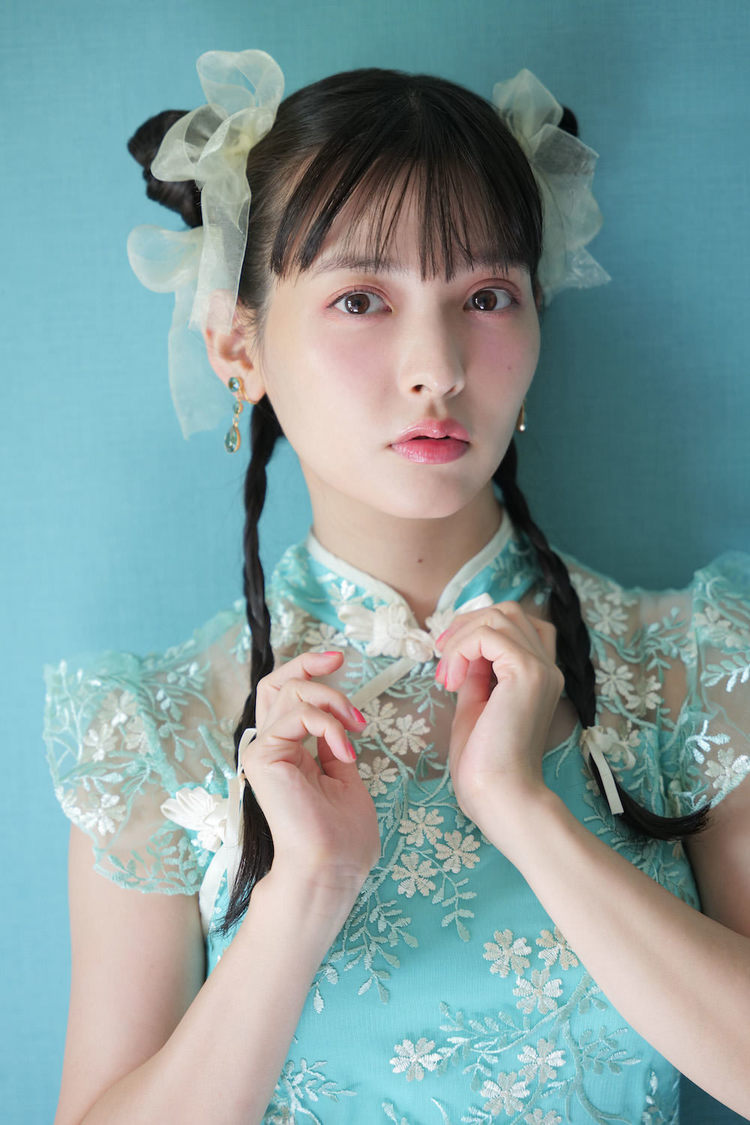 上坂すみれ2nd写真集『すみれのゆめ』（東京ニュース通信社刊）