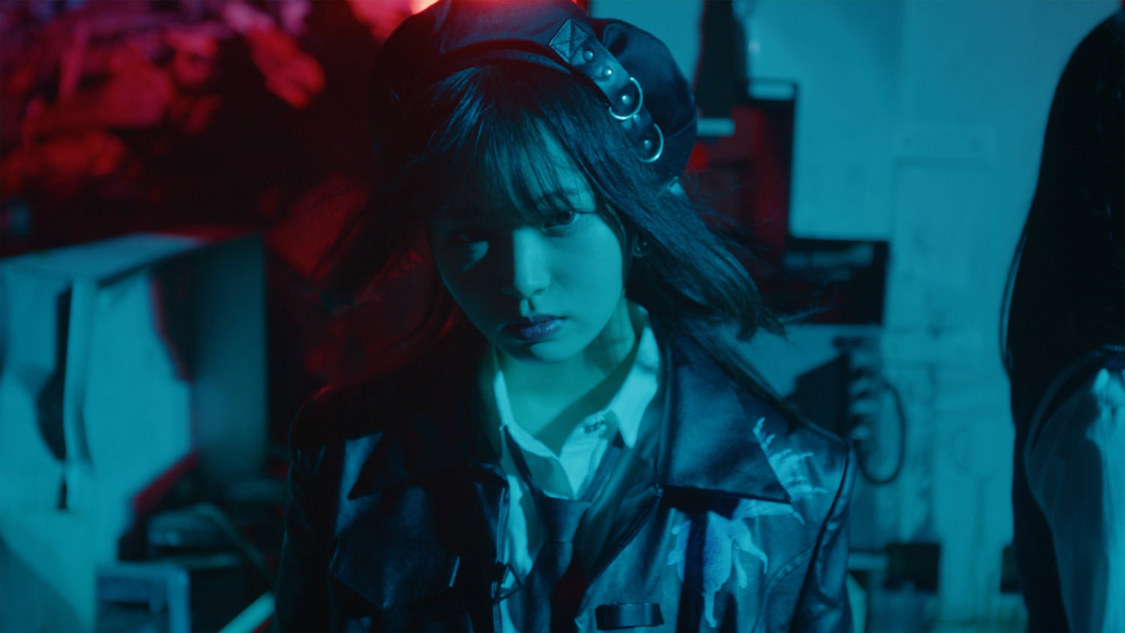 ≒JOY「超孤独ライオン」MVより