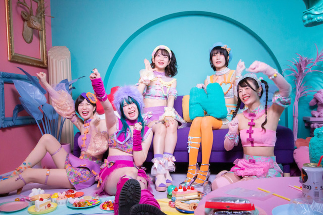 「HINNEW♡♡」MVオフショット