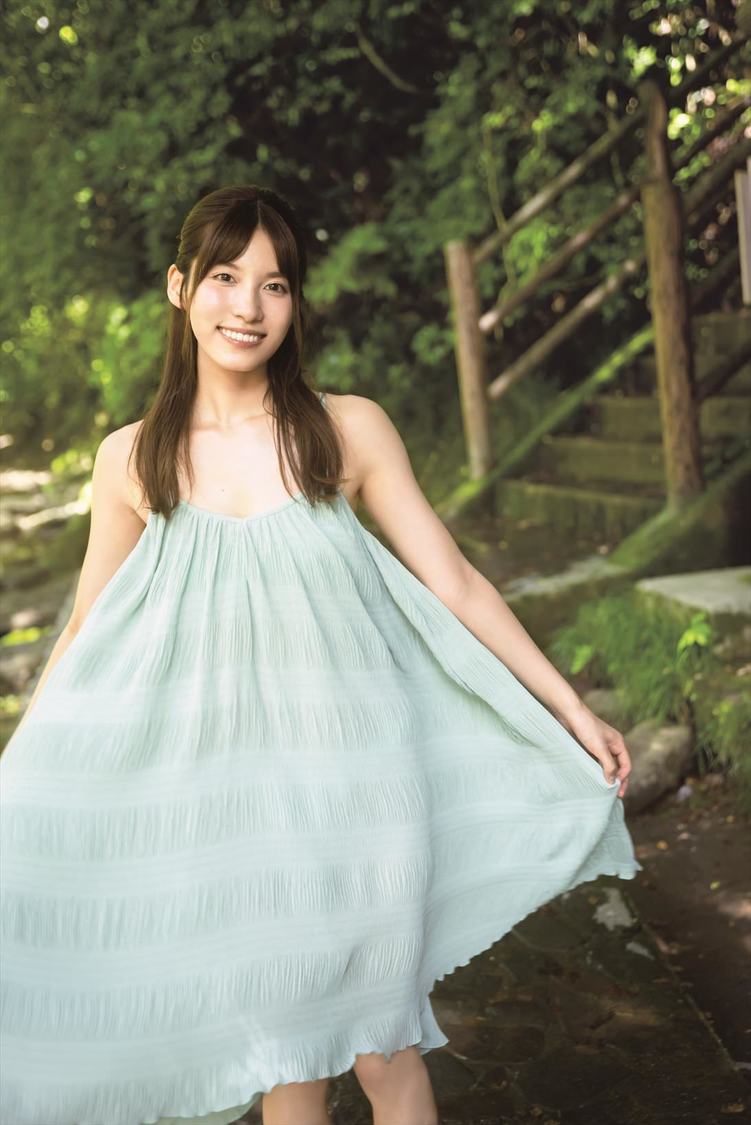 『AKB48 谷口めぐ 1st写真集 可愛さの理由』先行カット第2弾（(C)KADOKAWA (C) A.M.Entertainment PHOTO/TANAKA TOMOHISA）