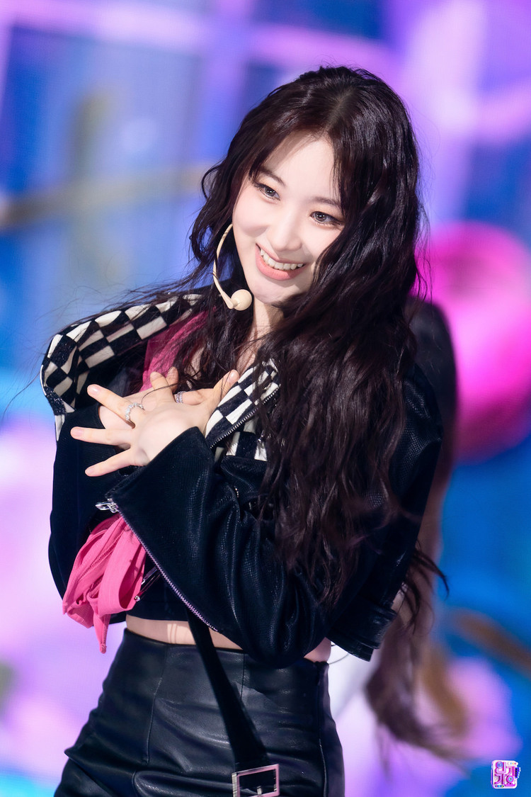 イ・チェヨン 9月／10月配信分『SBS人気歌謡』《字幕版》（ⓒSBS）