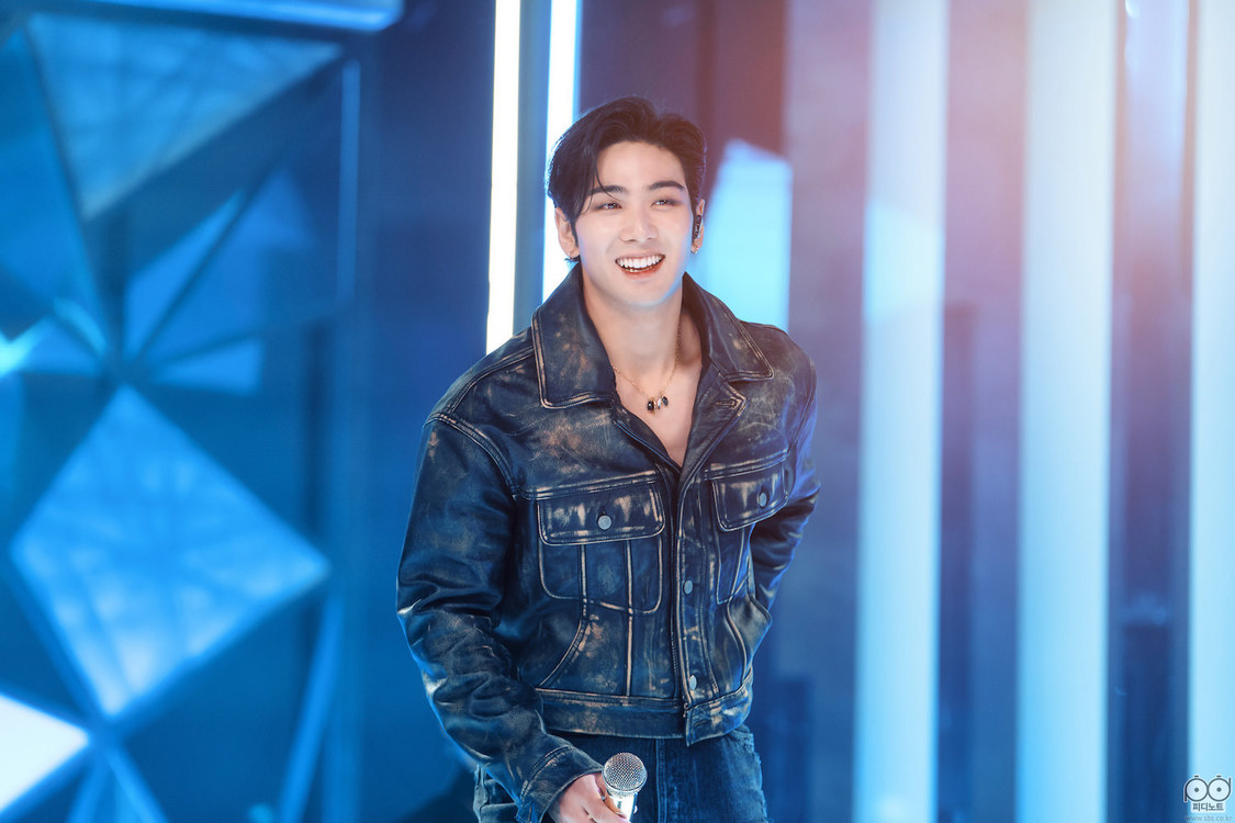 ベクホ 9月／10月配信分『SBS人気歌謡』《字幕版》（ⓒSBS）