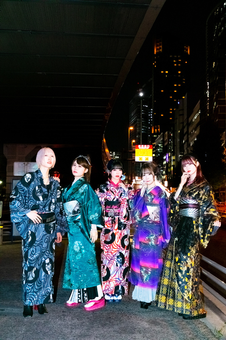 左から、滝沢ひなの、辰巳さやか、瀬戸みるか、朝倉あい、福田みゆ