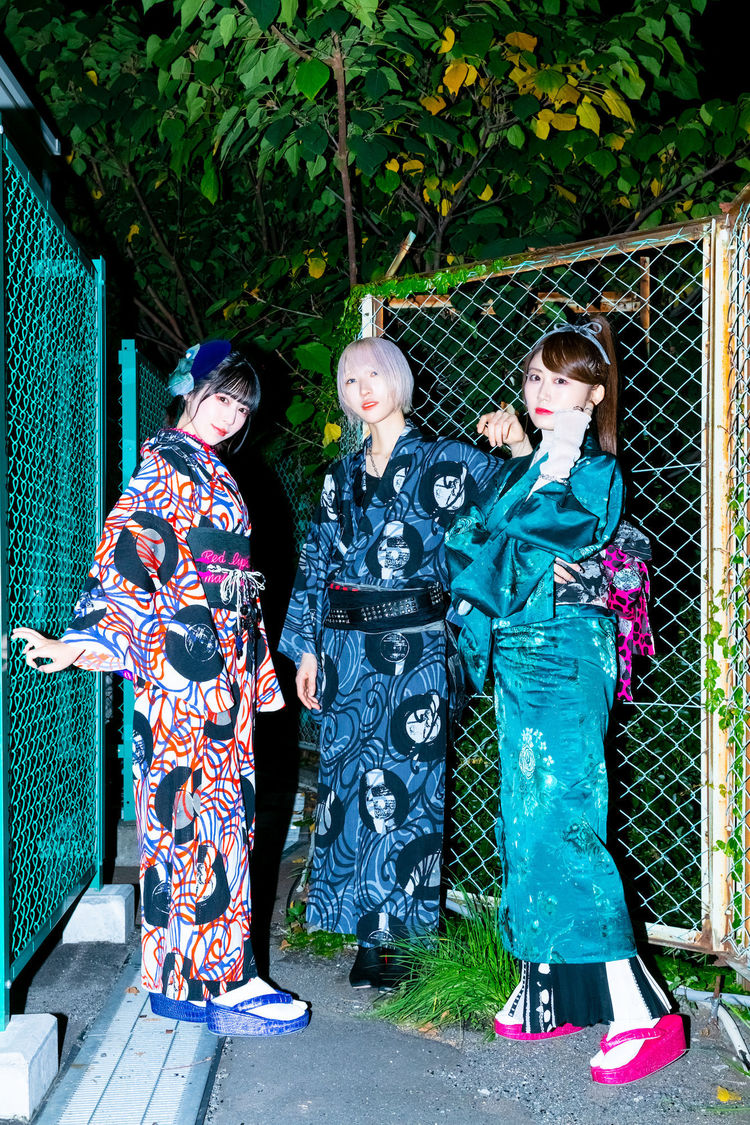 左から、瀬戸みるか、滝沢ひなの、辰巳さやか