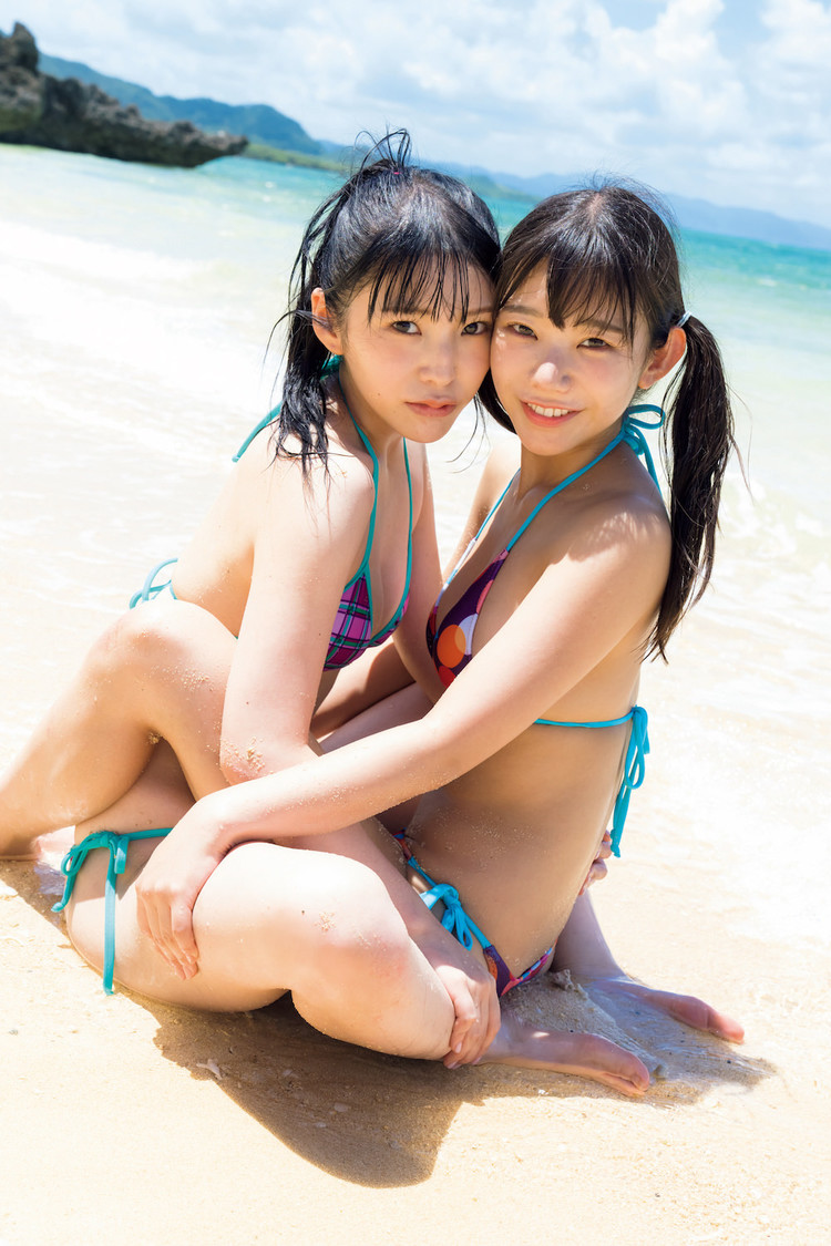 写真集掲載カット：長澤茉里奈×長澤聖愛『Wpocchi』（©LUCKMAN／小学館）