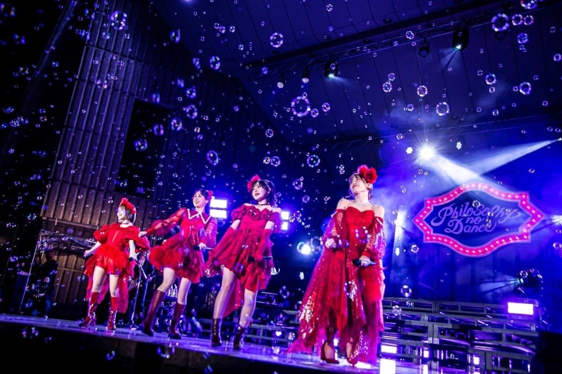 フィロソフィーのダンス＜十束おとは卒業コンサート ～ベスト・フォー・フォーエバー～＞日比谷公園大音楽堂（2022年11月19日）／撮影：SHOKO ISHIZAKI (THINGS.)