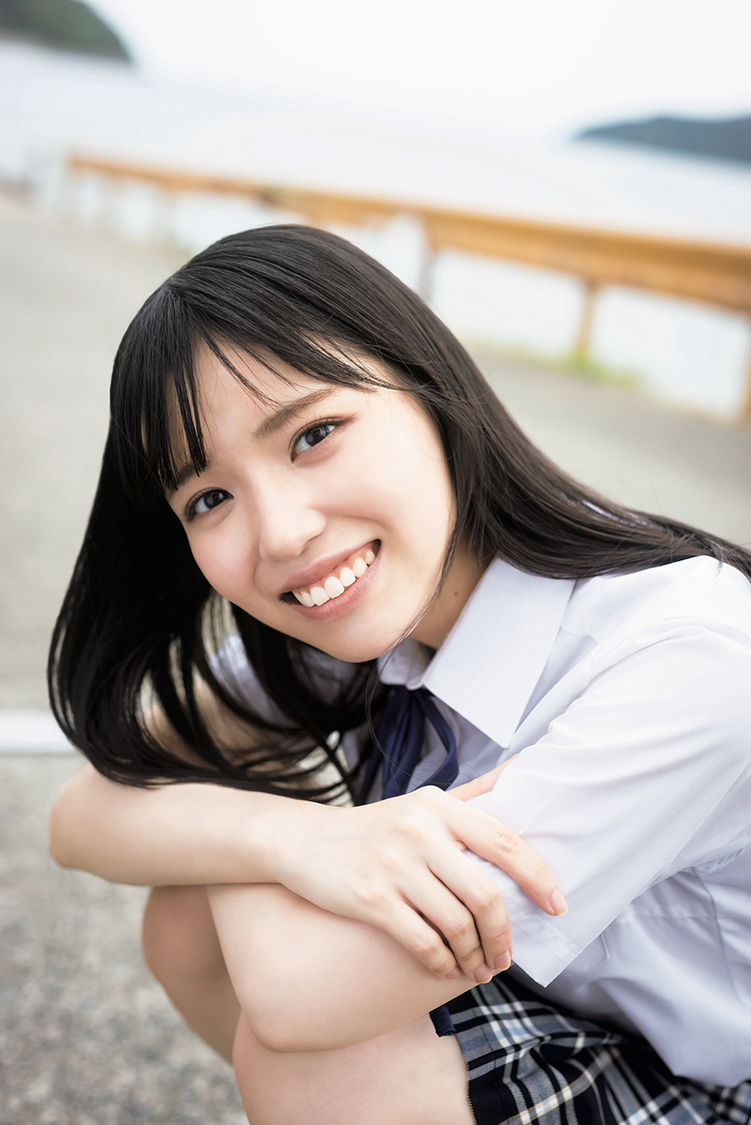 STU48 岩田陽菜 1st写真集『選べないクレヨン』先行カット第2弾（©KADOKAWA ©STU 撮影：TANAKA TOMOHISA）