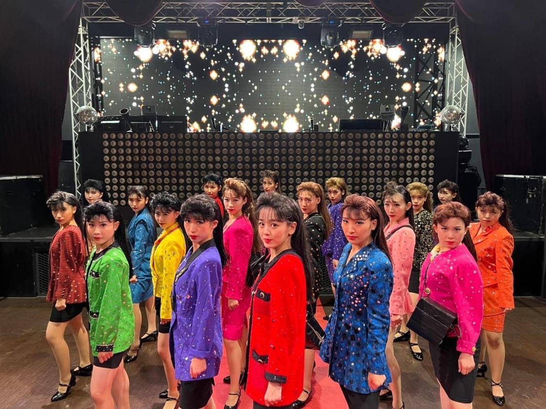 「【完全再現】『バブリーダンス』踊ってみた！【令和版｜伊原六花】」オフショット