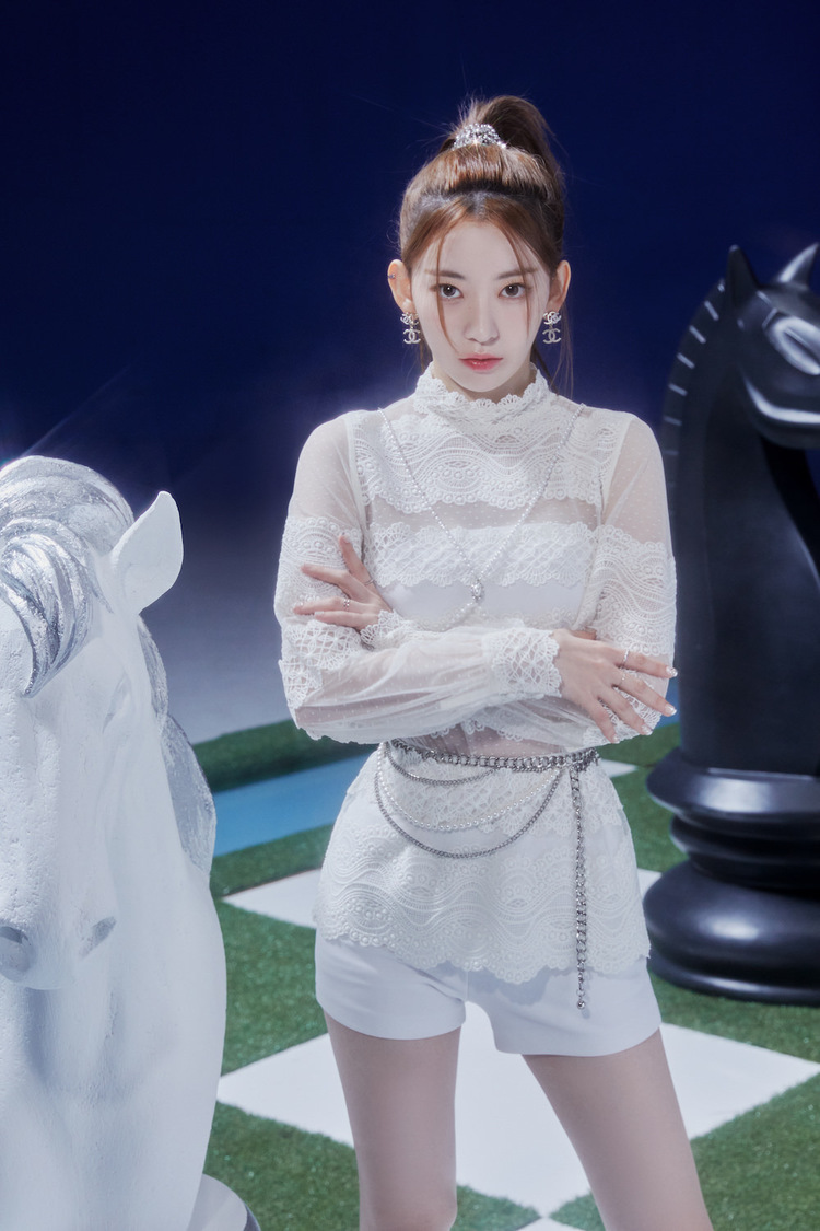 SAKURA（(P)&(C) SOURCE MUSIC）