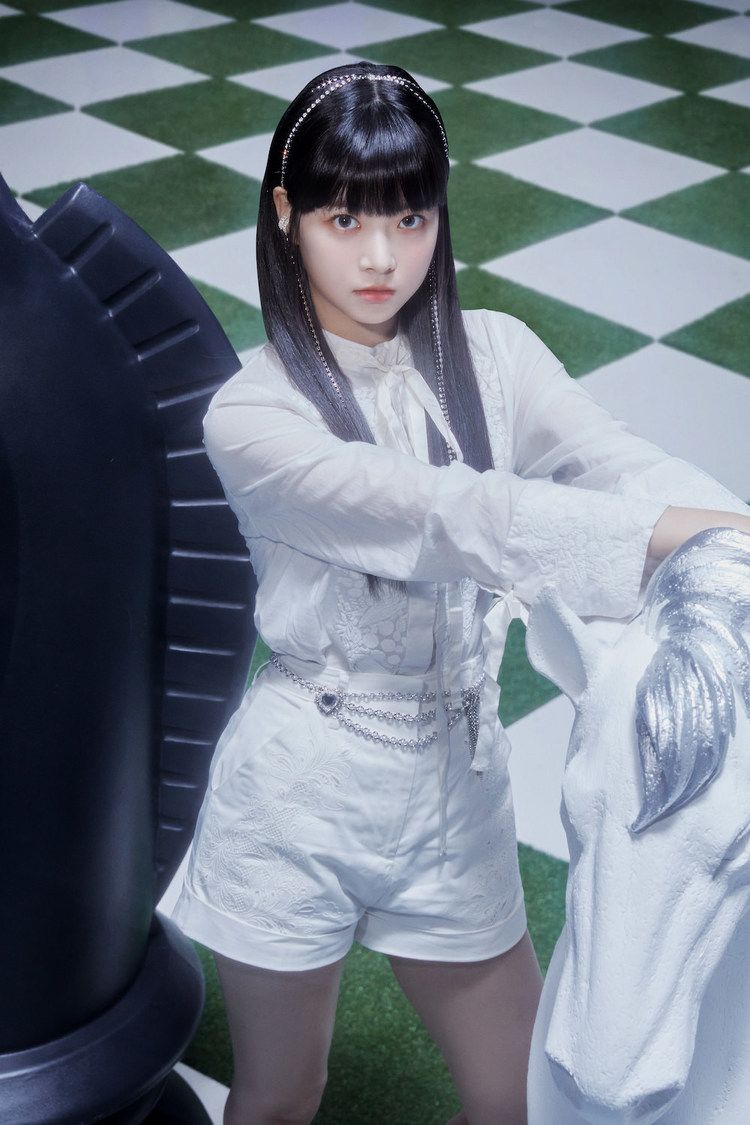 HONG EUNCHAE（(P)&(C) SOURCE MUSIC）