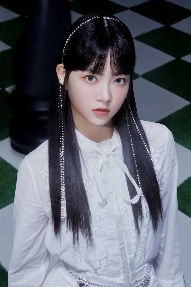 HONG EUNCHAE（(P)&(C) SOURCE MUSIC）