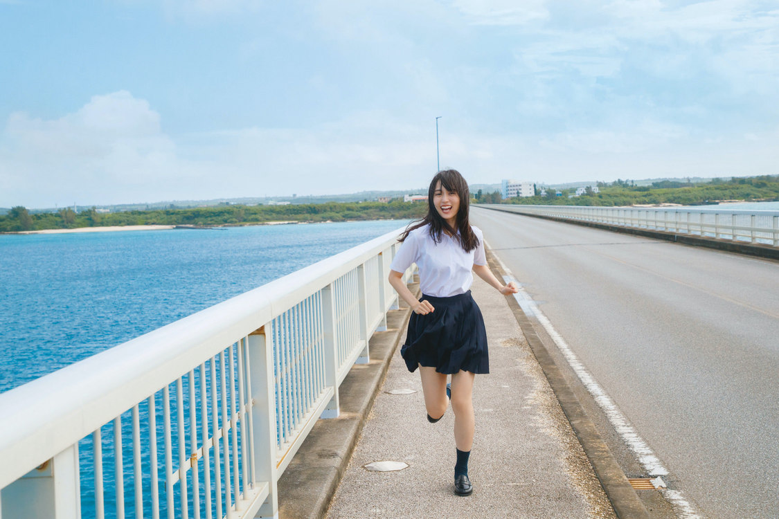 乃木坂46賀喜遥香 1st写真集『まっさら』（撮影：菊地泰久／新潮社）