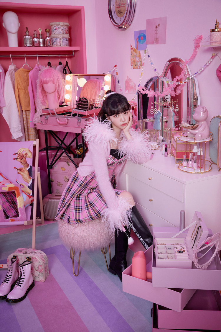  KIM CHAEWON（(P)&(C) SOURCE MUSIC）