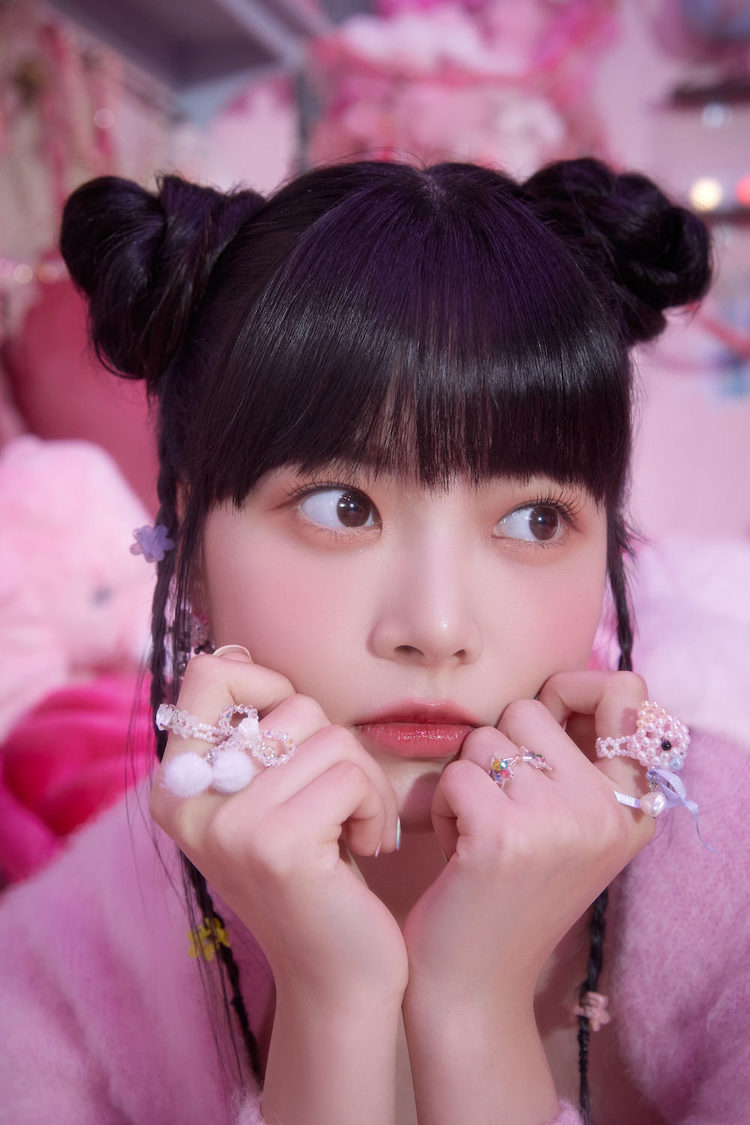 HONG EUNCHAE（(P)&(C) SOURCE MUSIC）