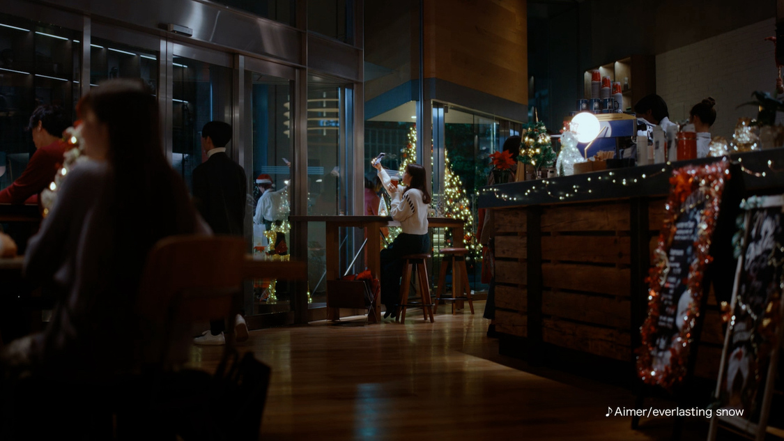 「LINEギフトでクリスマス 2022」篇より