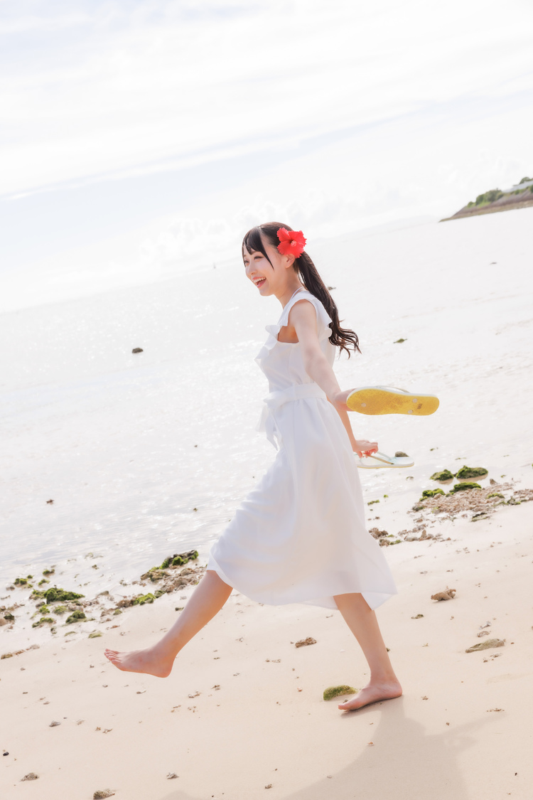 宮花もも『素もも。〜前編〜』より