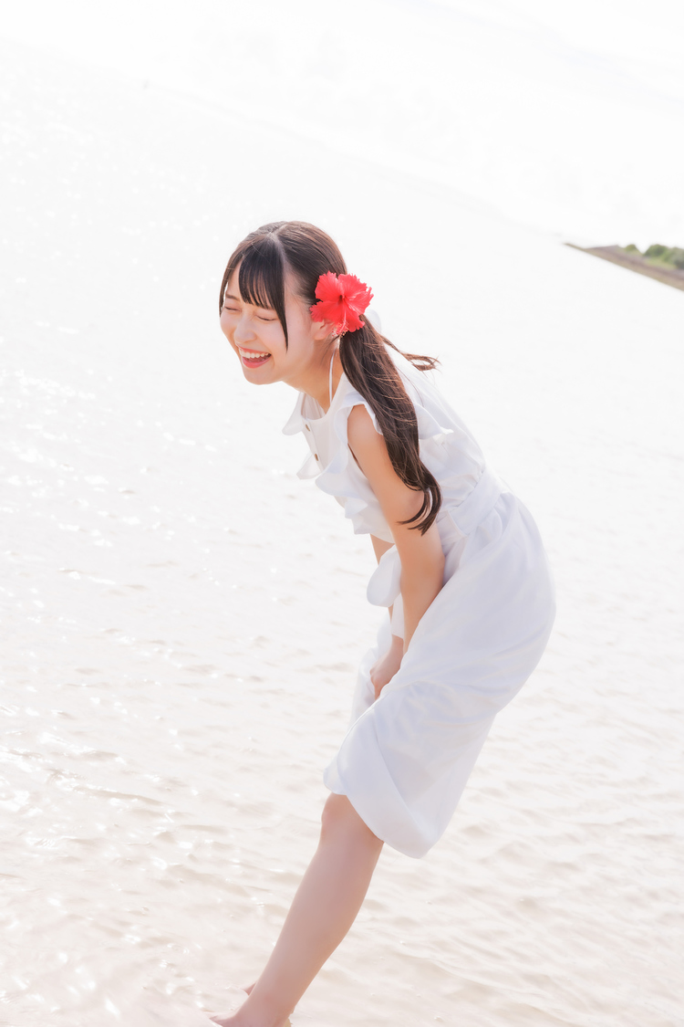 宮花もも『素もも。〜前編〜』より