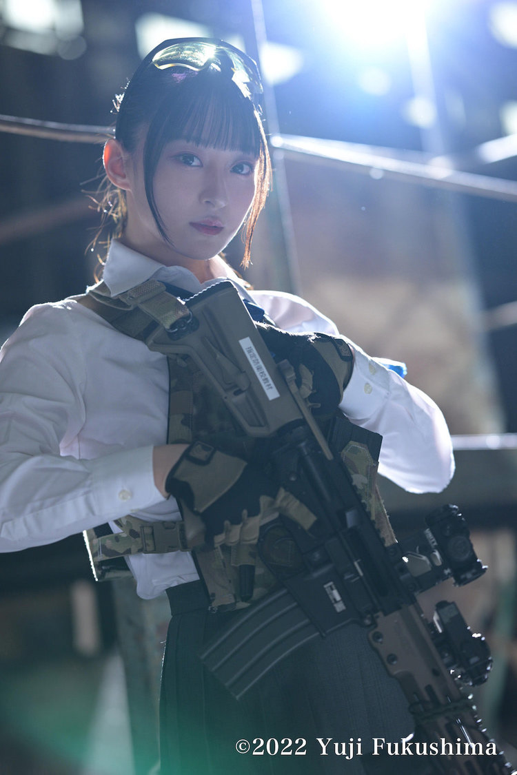 アームズマガジン2023年1月号表紙掲載記念＜星守紗凪 × 福島裕二写真展＞