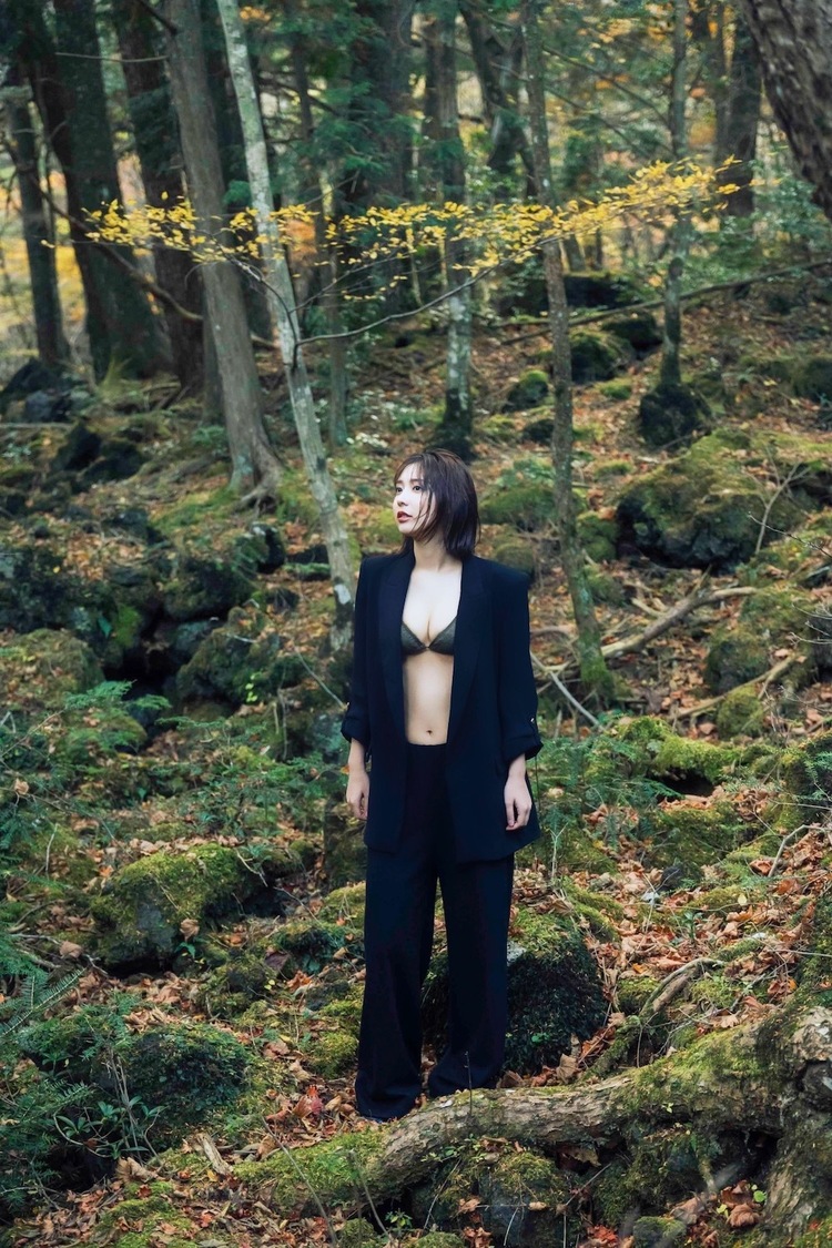 水湊みお（#ババババンビ）（撮影：横山マサト『blt graph.vol.85』（東京ニュース通信社刊））