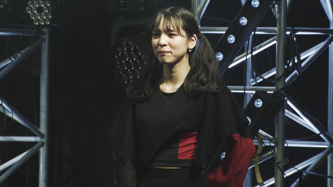 豆柴の大群「りスタート」ライブ映像より