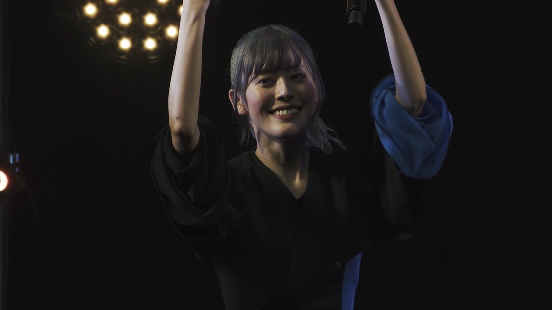 豆柴の大群「りスタート」ライブ映像より