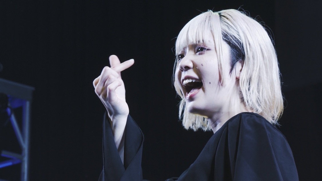 豆柴の大群「りスタート」ライブ映像より