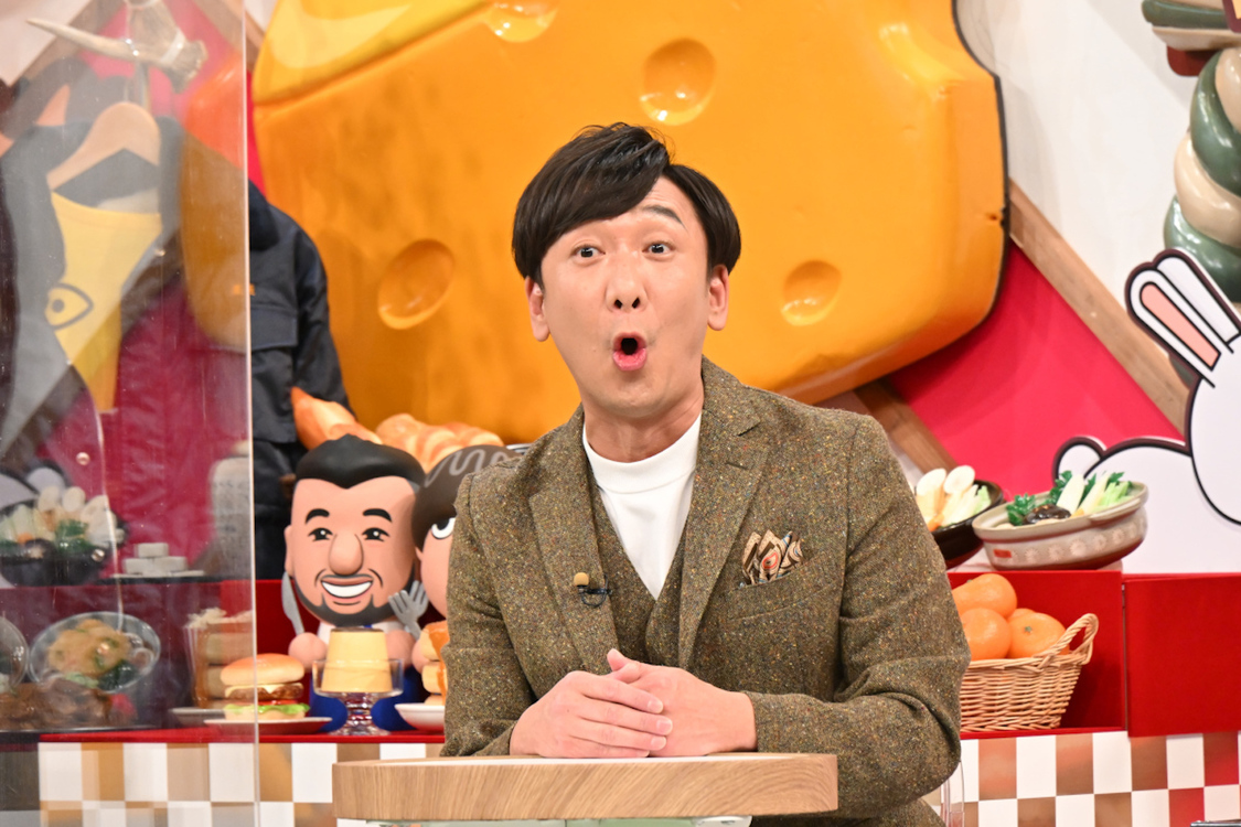 飯塚悟志（東京03）TBS『バナナマンのせっかくグルメ！！新春SP』（©TBS）