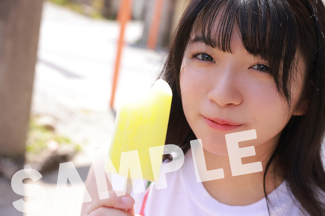 進藤あまね1st写真集　ゲーマーズ秋葉原店・池袋店・通販限定ブロマイド（共通）