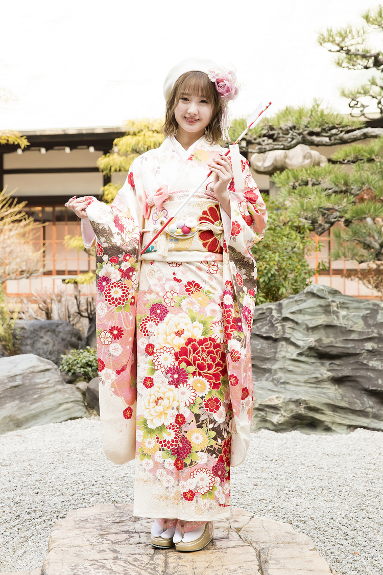 中野美来＜新成人メンバー「はたちのつどい」＞大阪天満宮（2023年1月9日／©Showtitle）