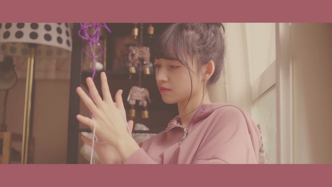 乃木坂46 金川紗耶「6畳一間と暇ツブシ」	