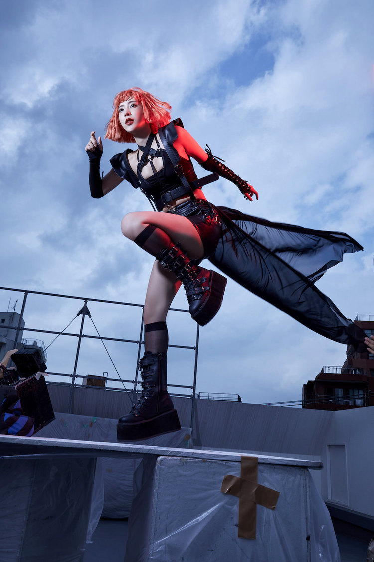 水湊みお（#ババババンビ）『ビッグコミックスピリッツ』第7号 アザーカット（©LESLIE KEE／小学館）