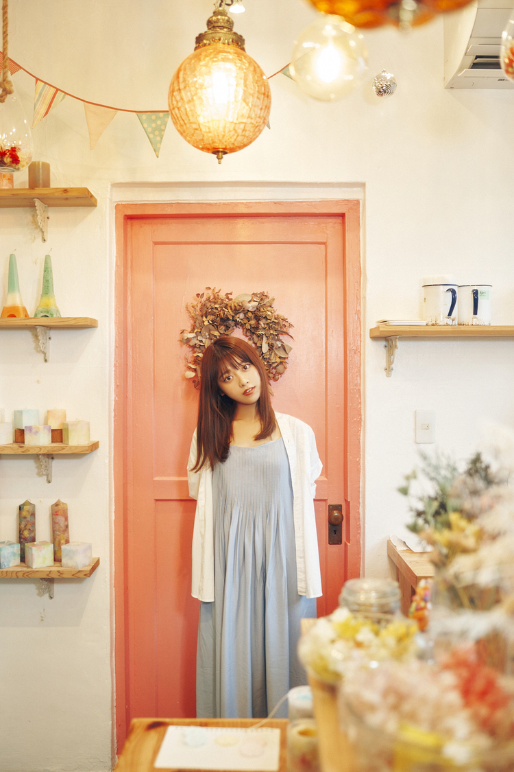 まるぴ『週刊プレイボーイ』アザーカット（カメラマン©岡本武志／集英社『週刊プレイボーイ』／スタイリスト：野田陽子（ミタケイショウ）／ヘアメイク：萩村千紗子／編集：高篠友一／マネジメント：長谷川喜十郎（ゼロイチファミリア））