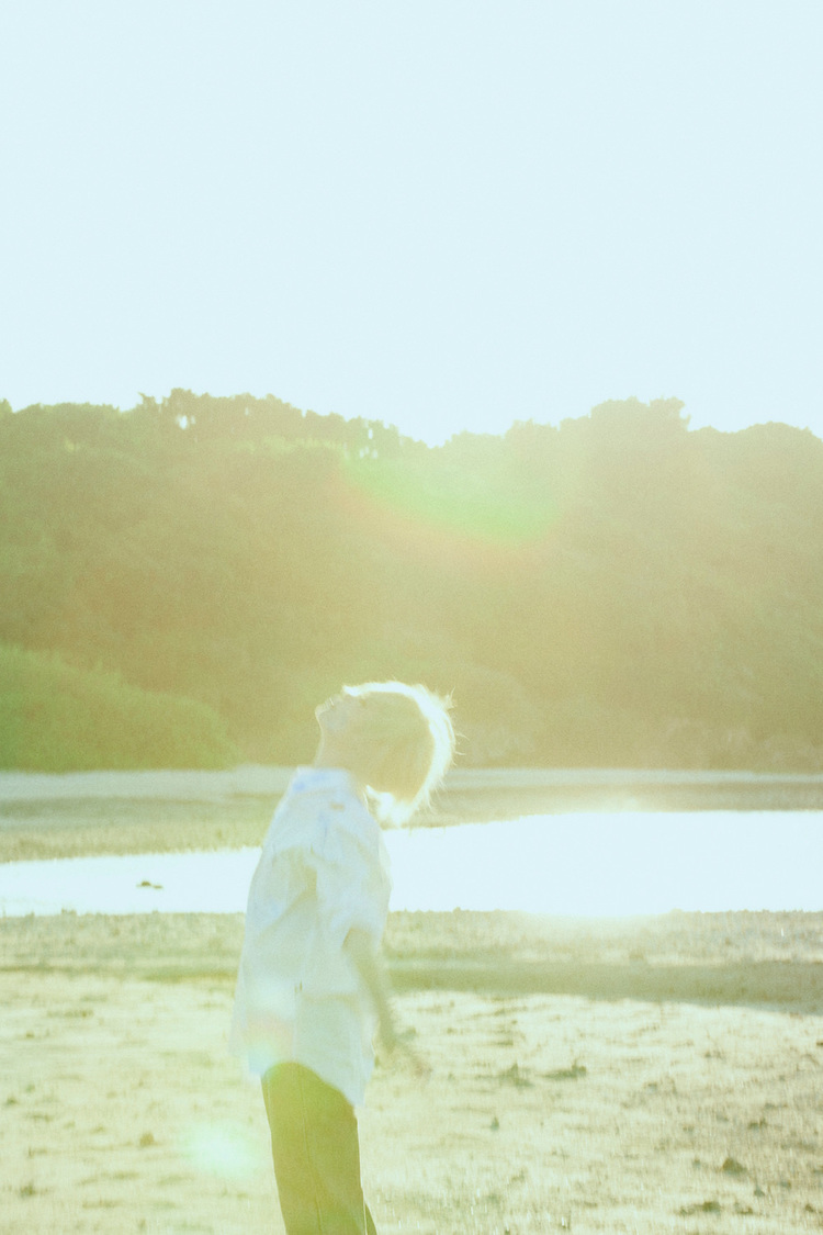 蒼井ふう 2nd写真集『蒼に溶ける』完全版より