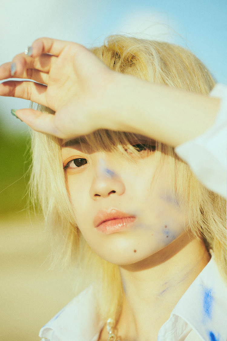 蒼井ふう 2nd写真集『蒼に溶ける』完全版より