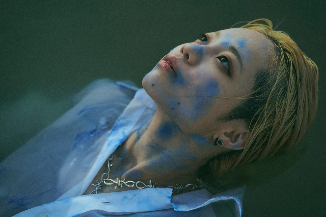 蒼井ふう 2nd写真集『蒼に溶ける』完全版より