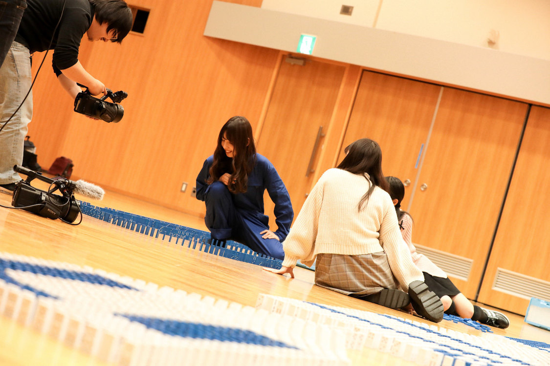 マジカル・パンチライン沖口優奈、吉澤悠華、吉田優良里『ゆうなの那由多？超過酷！一万個ドミノライブツイスター』