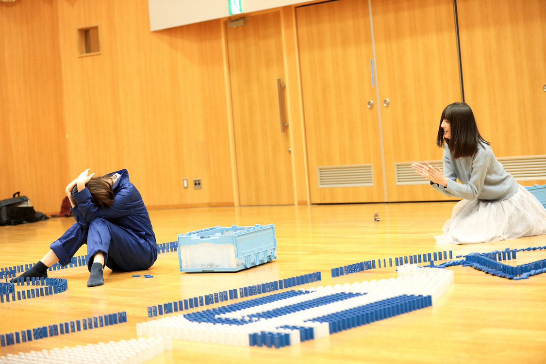 マジカル・パンチライン沖口優奈、清水ひまわり『ゆうなの那由多？超過酷！一万個ドミノライブツイスター』