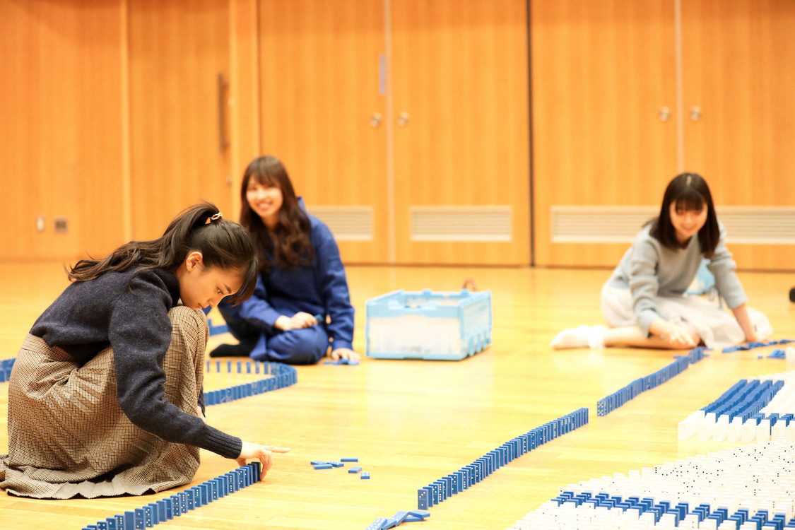 マジカル・パンチライン小山リーナ『ゆうなの那由多？超過酷！一万個ドミノライブツイスター』