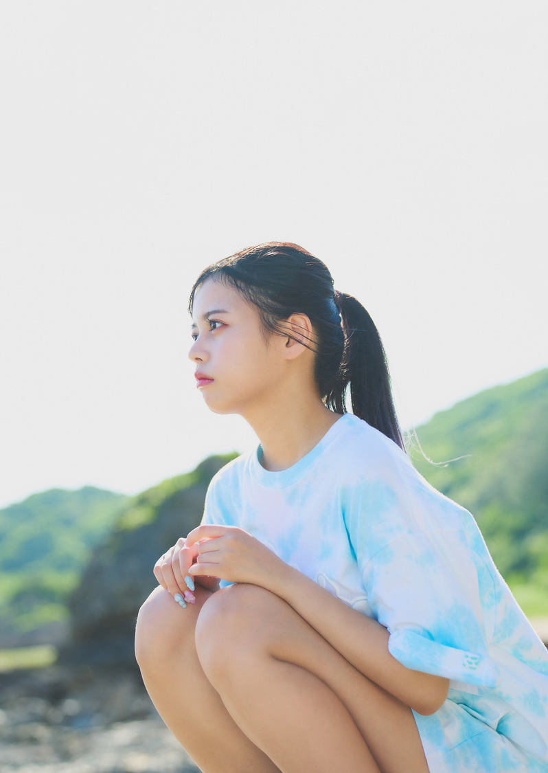 水瀬らい（テンシメシ໒꒱）デジタル写真集『あおいろの記憶』より