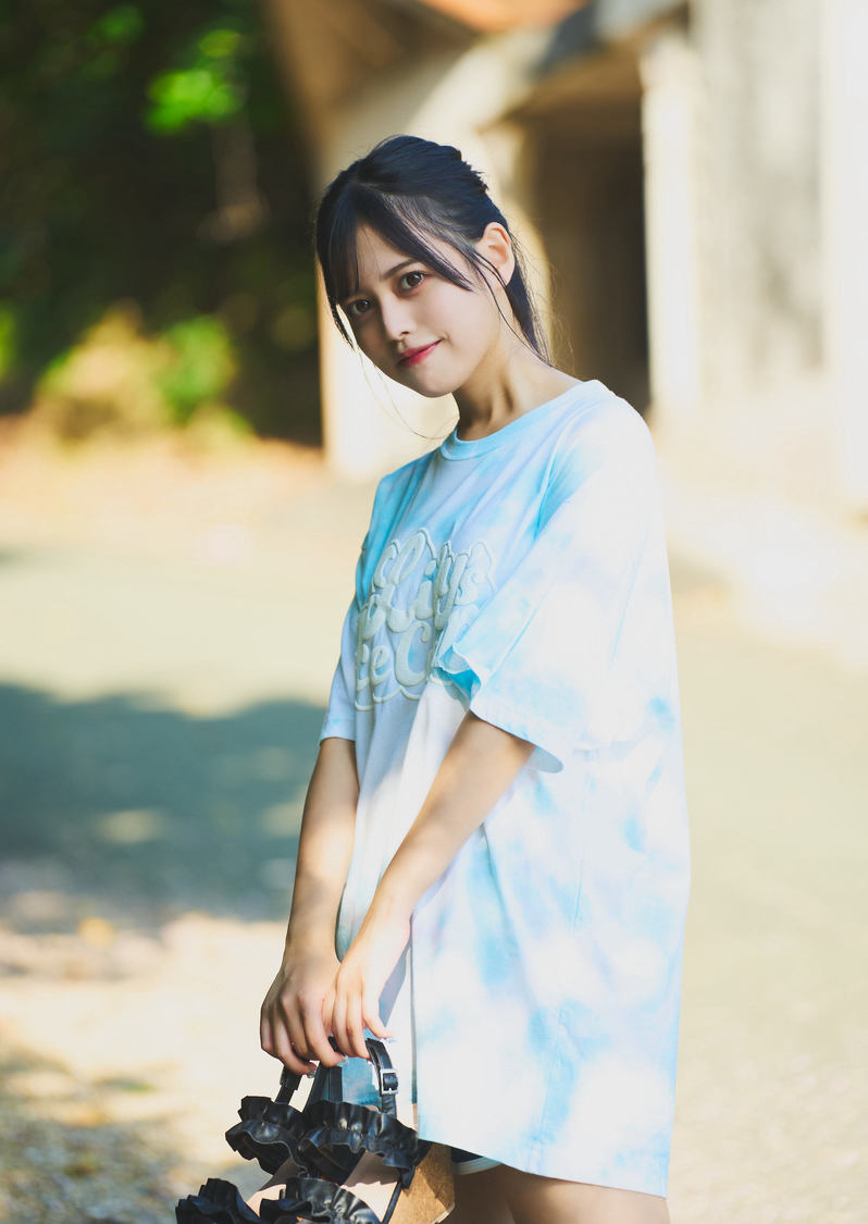 水瀬らい（テンシメシ໒꒱）デジタル写真集『あおいろの記憶』より