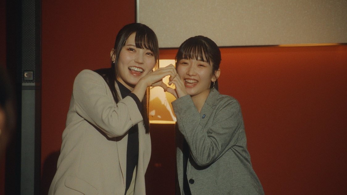 「笑顔のチャンス」MVより