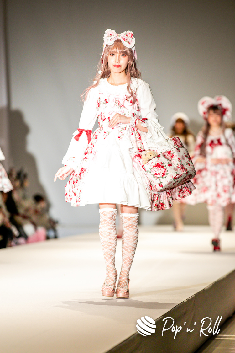 沖口優奈（マジカル・パンチライン）＜BABY,THE STARS SHINE BRIGHT／ALICE and the PIRATES 2023 S/S BRAND-NEW FASHION SHOW＞渋谷ヒカリエホール（2023年2月5日）