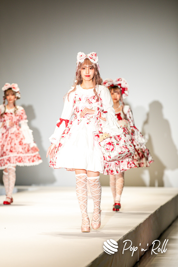 沖口優奈（マジカル・パンチライン）＜BABY,THE STARS SHINE BRIGHT／ALICE and the PIRATES 2023 S/S BRAND-NEW FASHION SHOW＞渋谷ヒカリエホール（2023年2月5日）