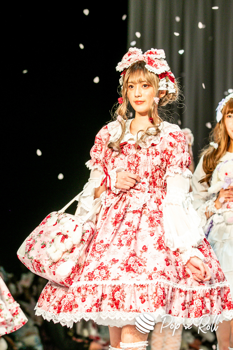 益田珠希（マジカル・パンチライン）＜BABY,THE STARS SHINE BRIGHT／ALICE and the PIRATES 2023 S/S BRAND-NEW FASHION SHOW＞渋谷ヒカリエホール（2023年2月5日）