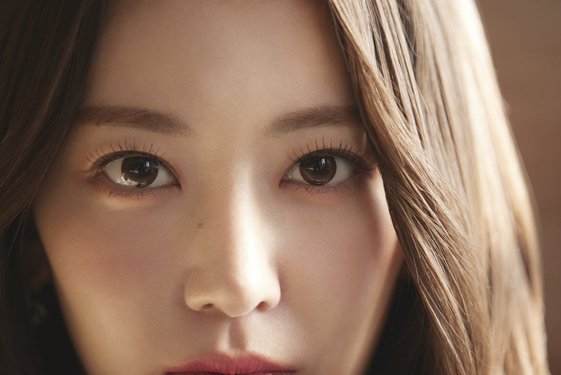 宮脇咲良（デジタルハリウッド大学 新TV-CM／Web-CM『みんなを生きるな。自分を生きよう。』篇より）