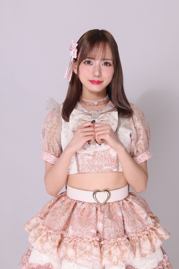 アテナ・シオリ