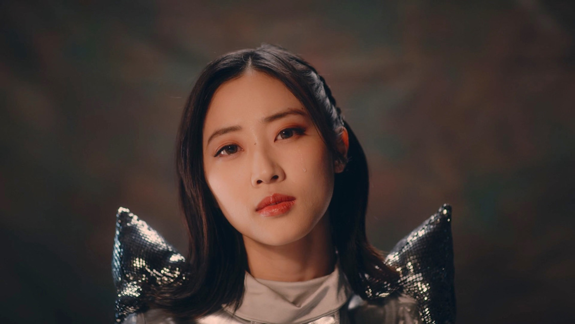 豆柴の大群「MUST GO」MVより