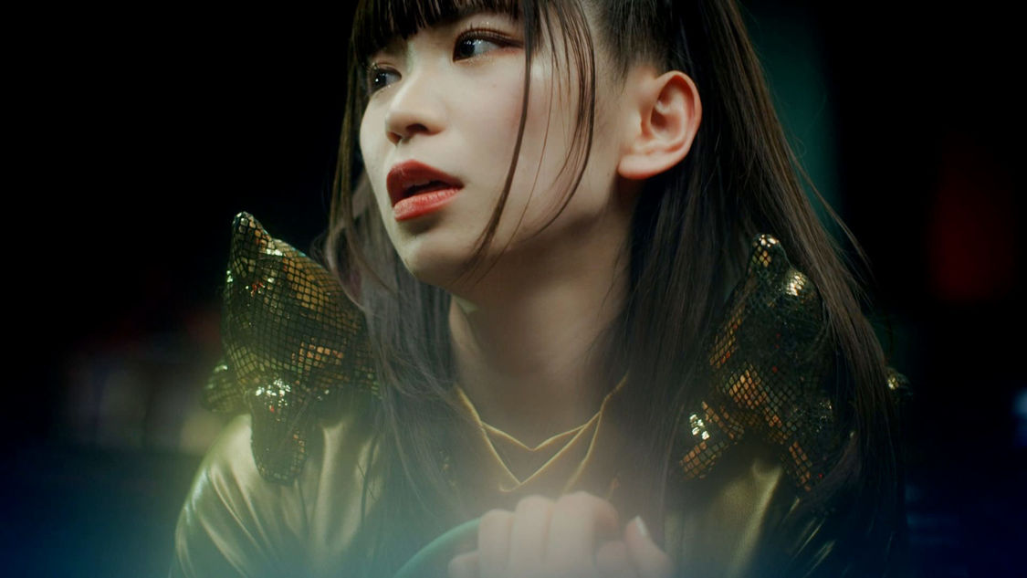 豆柴の大群「MUST GO」MVより