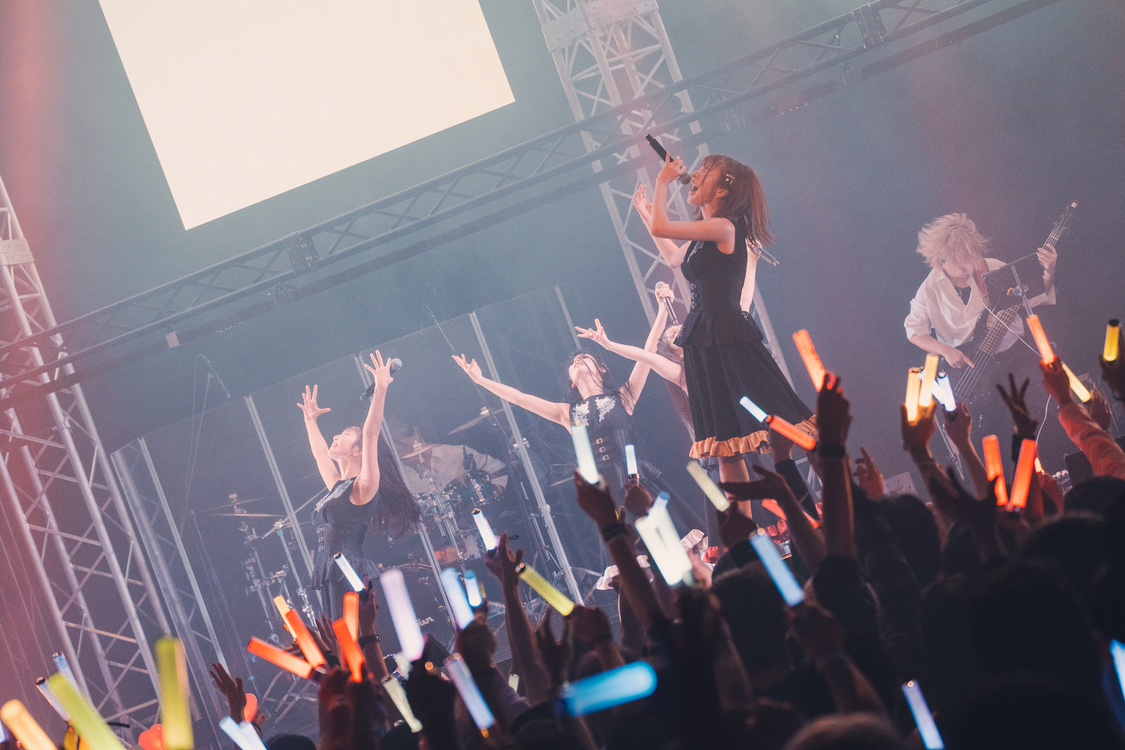 #2i2（©️真島洸／#ニーニ）